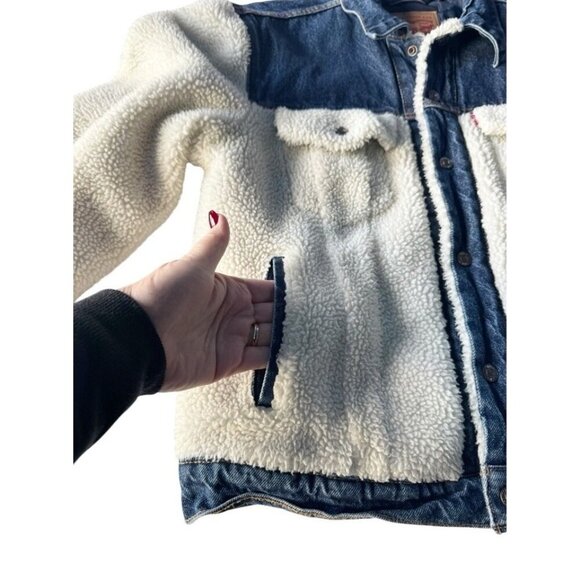 Levi’s Women's Sz L Pieced Sherpa Ex-Boyfriend Blue Trucker Jacket - Picture 11 of 15